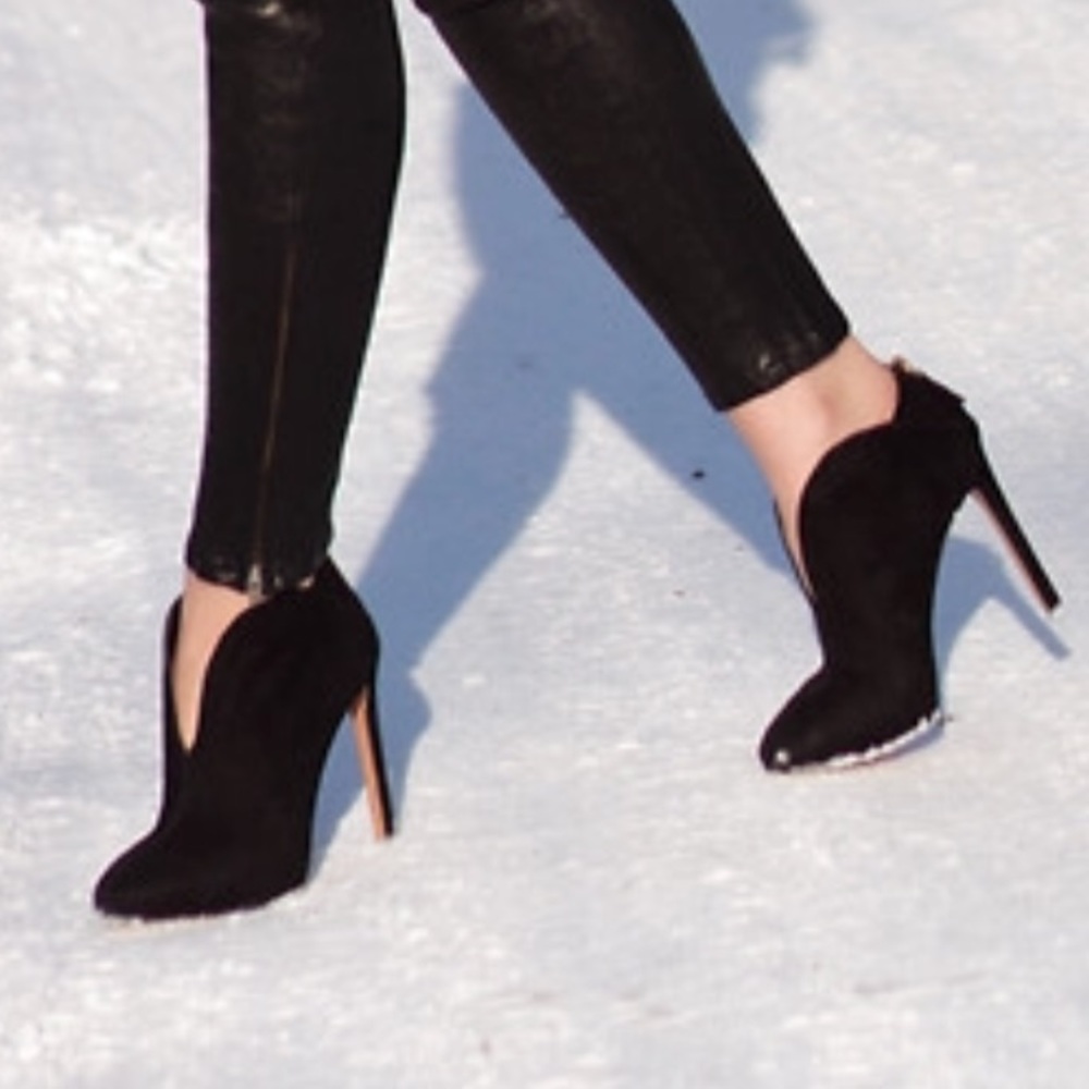 NINE WEST Nero Black Suede Booties